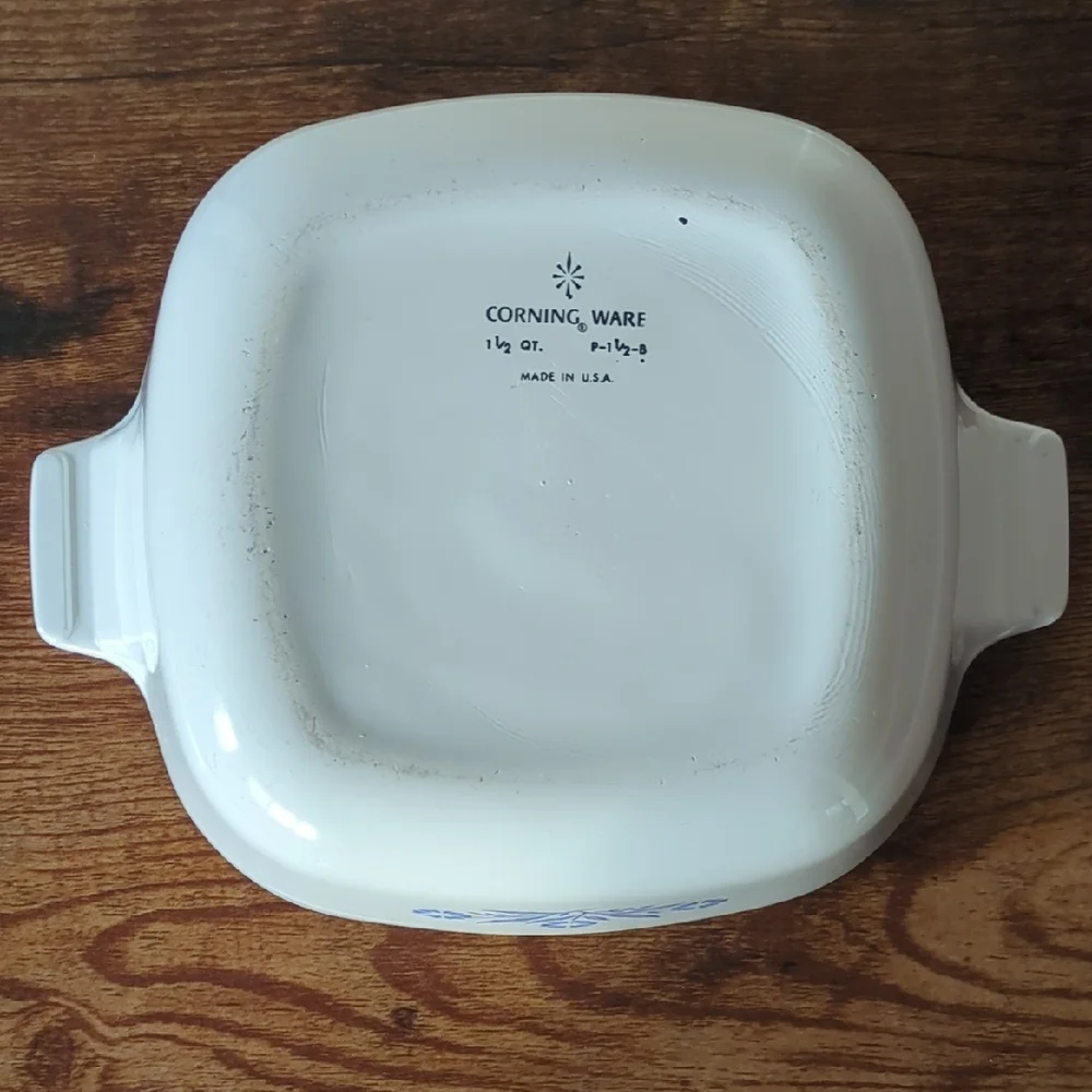 Vintage Corningware White Baking Dish with Blue Cornflower Floral Pattern 1.5 Qt